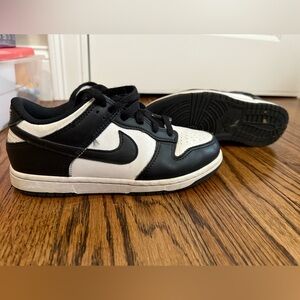 Nike Classic “Pandas” Black and White Low-Tops. These are in great condition!